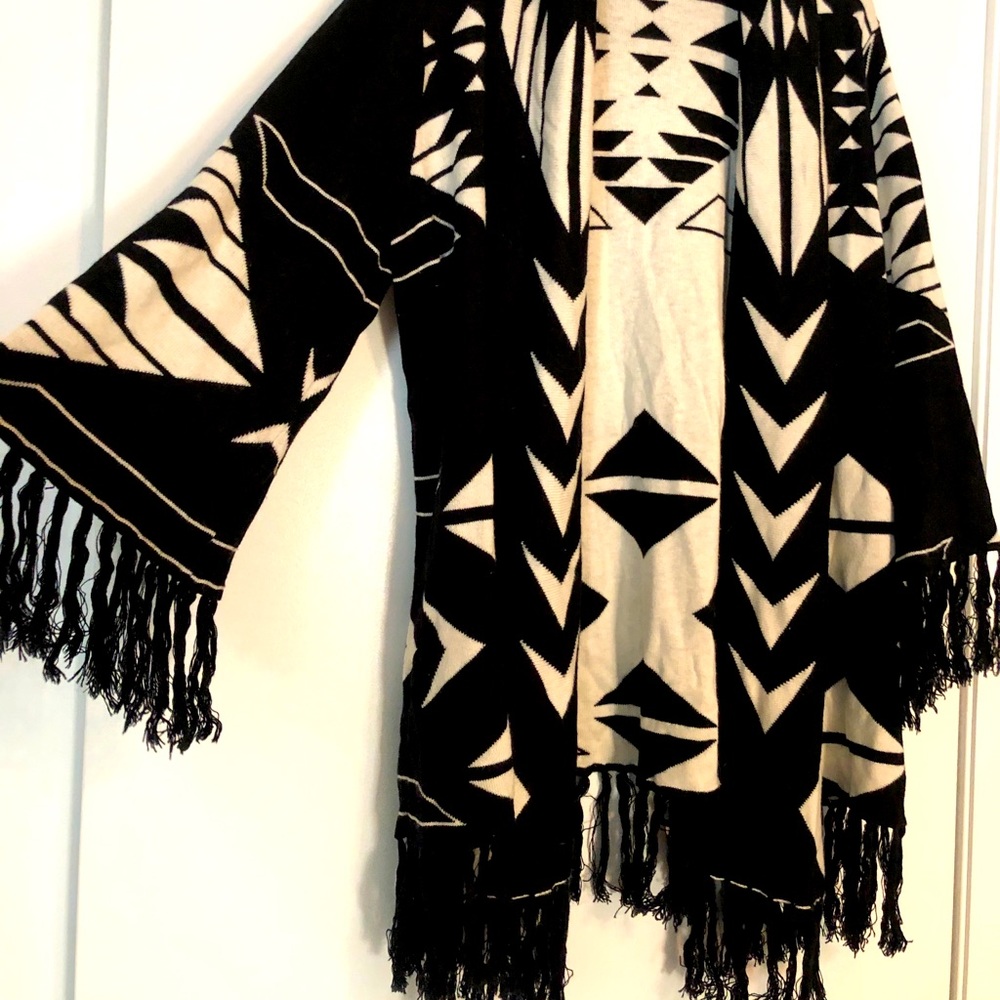 Forever 21 Aztec print sweater